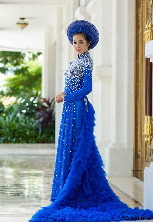 Váy cưới màu xanh ngọc cực đẹp cô dâu không thể rời mắt  Thời trang  Việt  Giải Trí