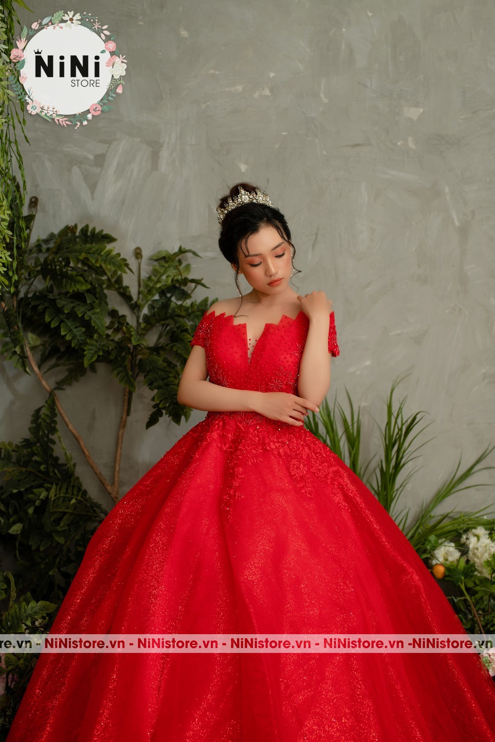 Có nên chọn váy cưới đỏ? - Mẫu váy cưới đẹp màu đỏ dưới 1 triệu Bống  Maxishop