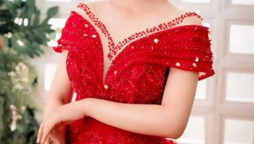 Top 10 mẫu váy cưới màu đỏ đẹp đơn giản ấn tượng nhất